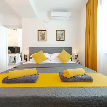 Nia Superior Apartment *